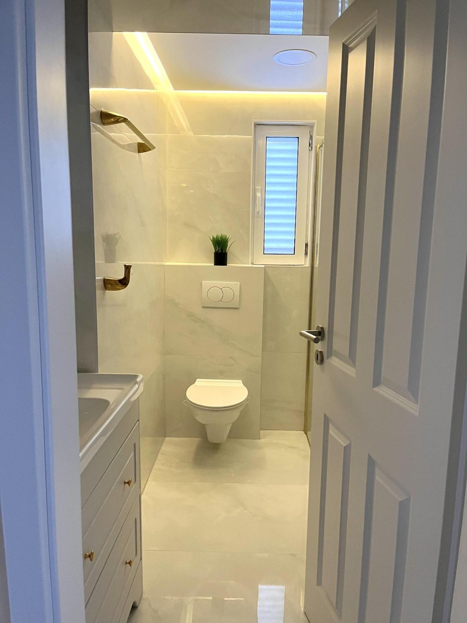 Central Single House With Parking-Top Location! نوفاليا المظهر الخارجي الصورة