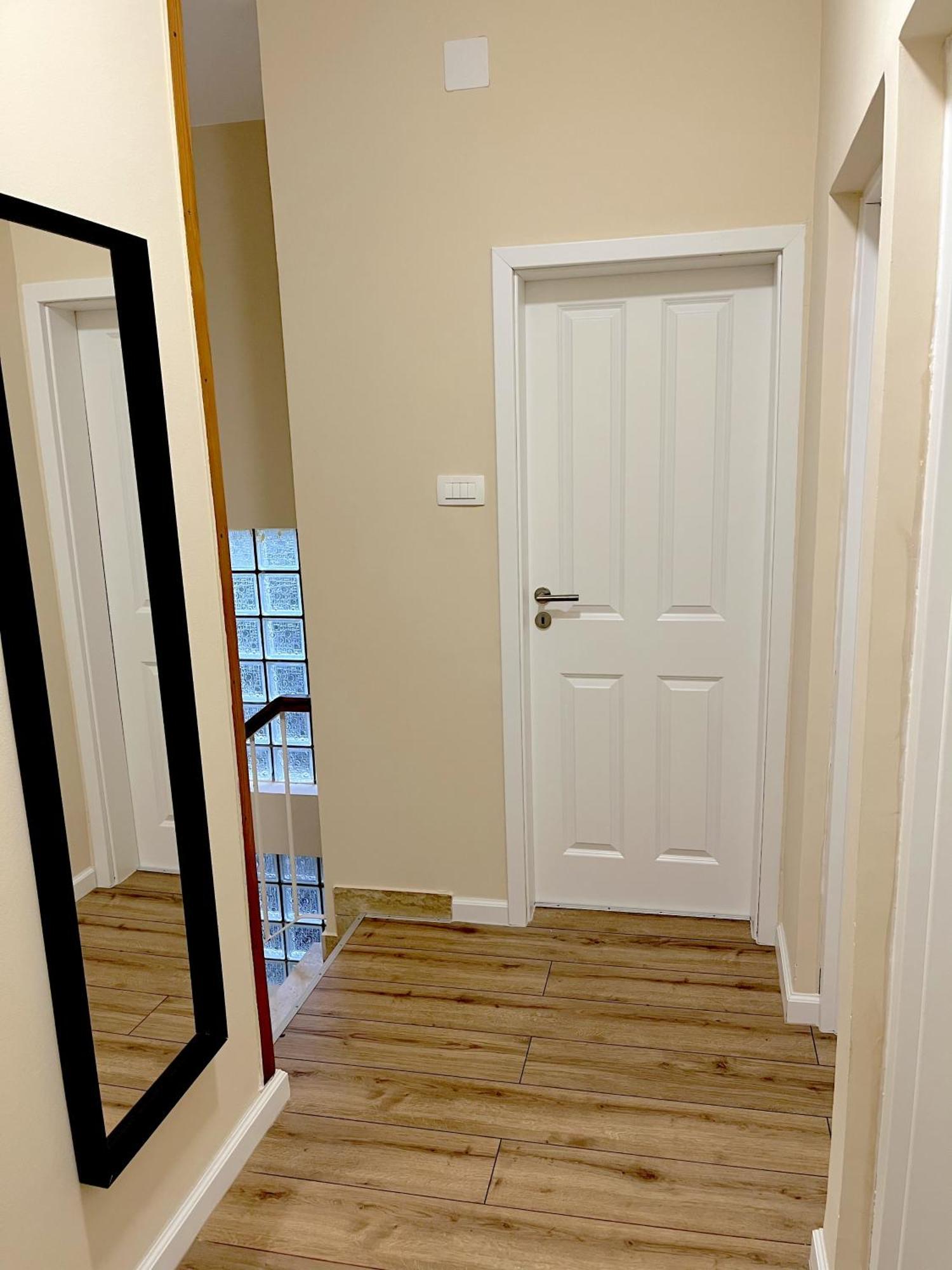 Central Single House With Parking-Top Location! نوفاليا المظهر الخارجي الصورة