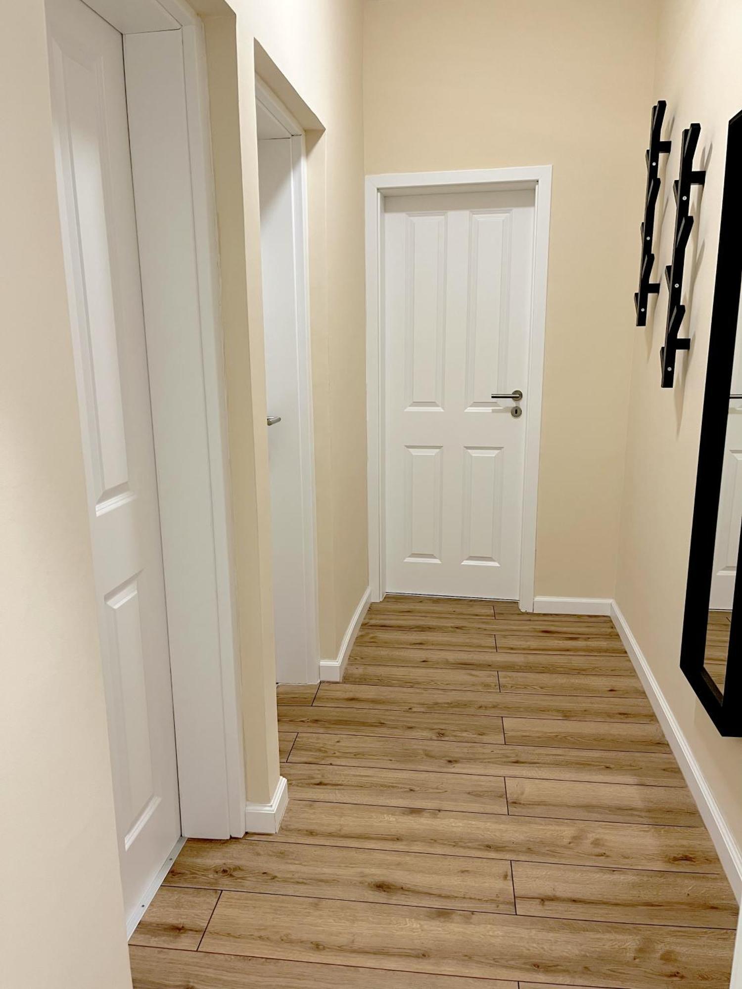 Central Single House With Parking-Top Location! نوفاليا المظهر الخارجي الصورة