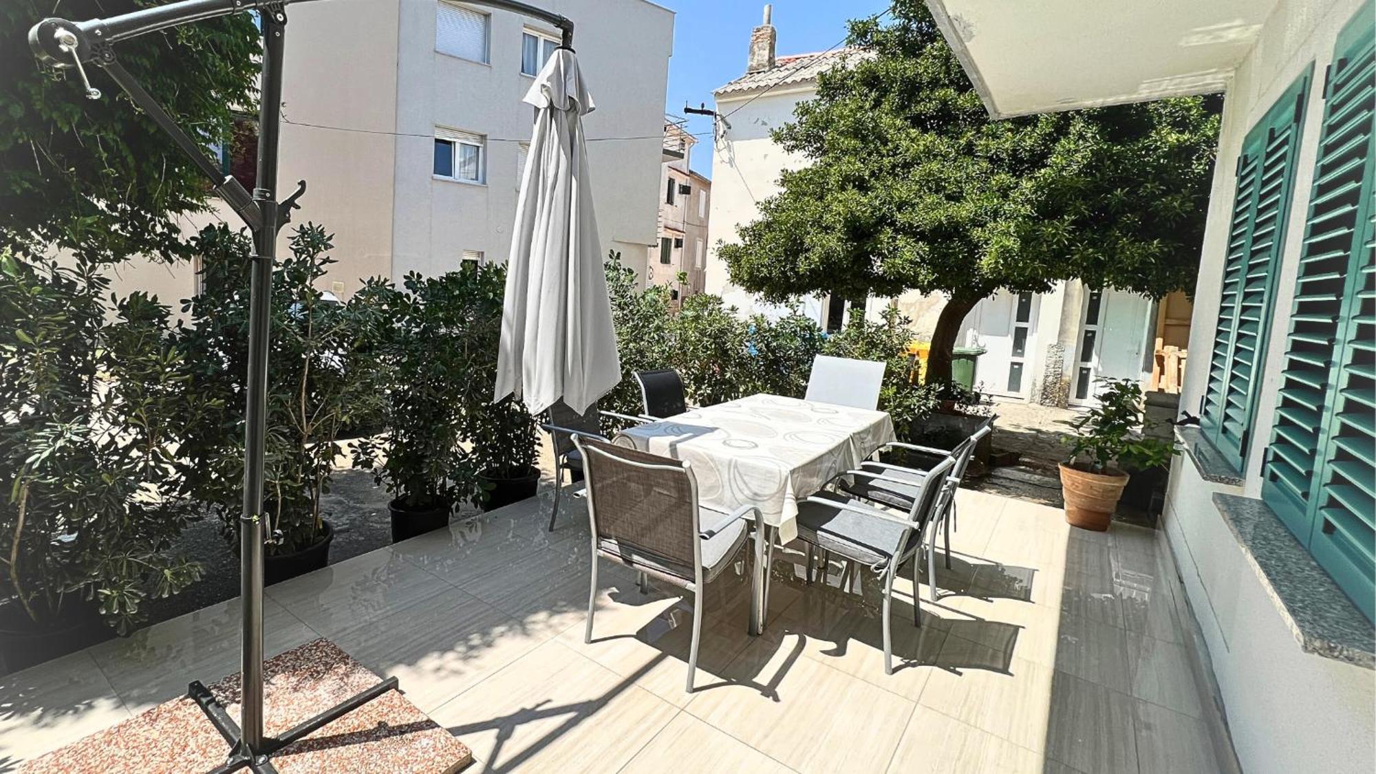 Central Single House With Parking-Top Location! نوفاليا المظهر الخارجي الصورة